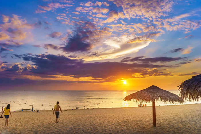 Plage de Nhat Le