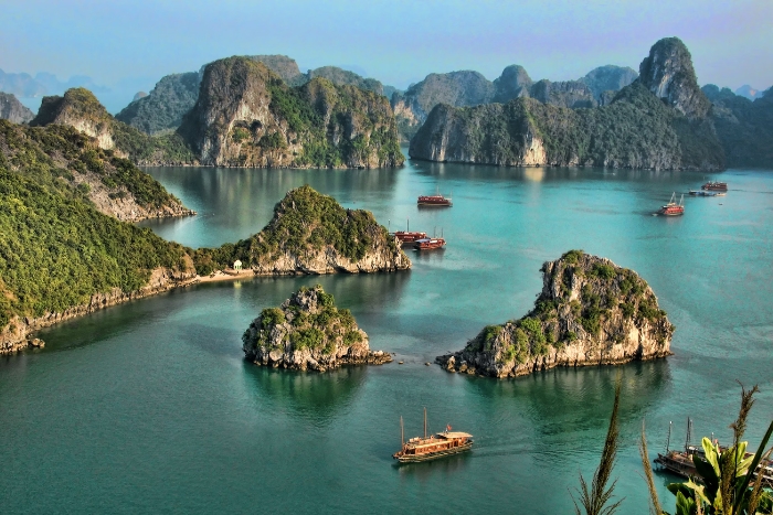 La baie d’Halong, l’un des sites classés au patrimoine mondial au Vietnam les plus spectaculaires