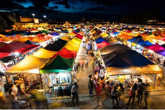 Le marché de nuit de Tay Ninh - un endroit à ne pas manquer pour votre itinéraire 2 jours à Tay Ninh