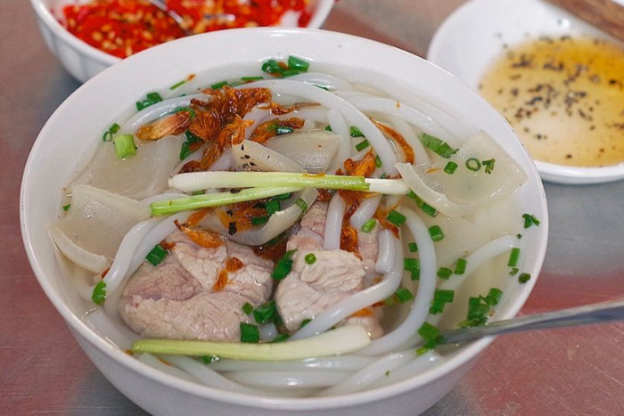 Que manger à Tay Ninh ? Vous pouvez goûter de la soupe de nouille Trang Bang