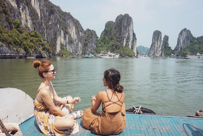 Patir voyage seul femme à la baie d'Halong