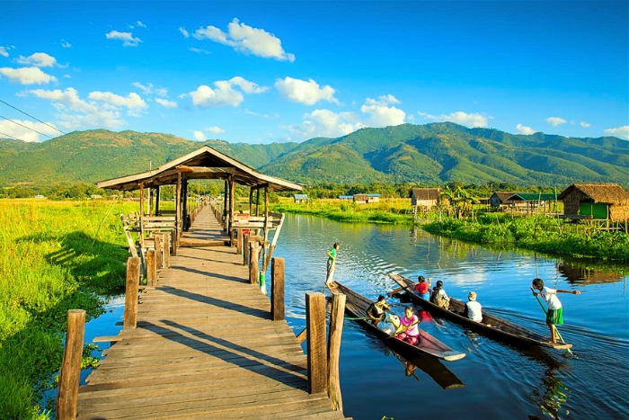 Que faire en Birmanie en famille ? Explorer la vie lacustre du lac Inle en bateau