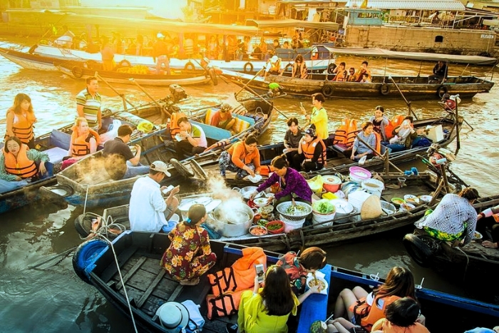 Marché flottant de Cai Rang - Une étape incontournable d’un voyage au Vietnam en famille