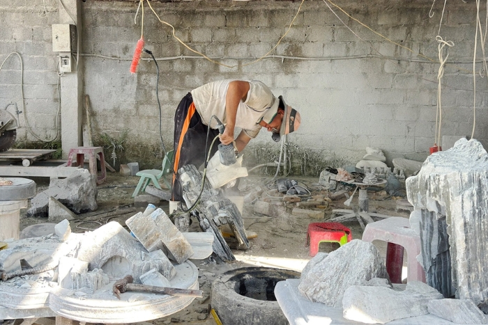 Distance importante des villages artisanaux Da Nang et options pratiques réduites