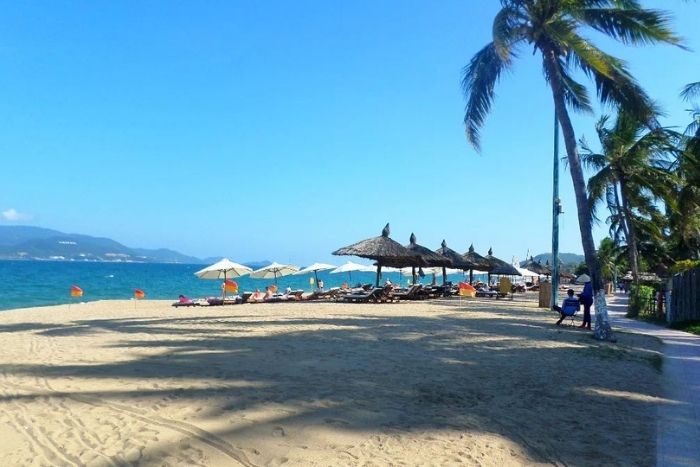 Nha Trang, plages lumineuses et mer calme