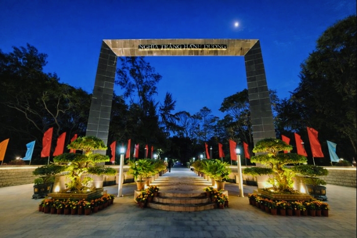 Se recueillir à Hang Duong pendant le Têt, dans l’un des endroits calmes au Vietnam