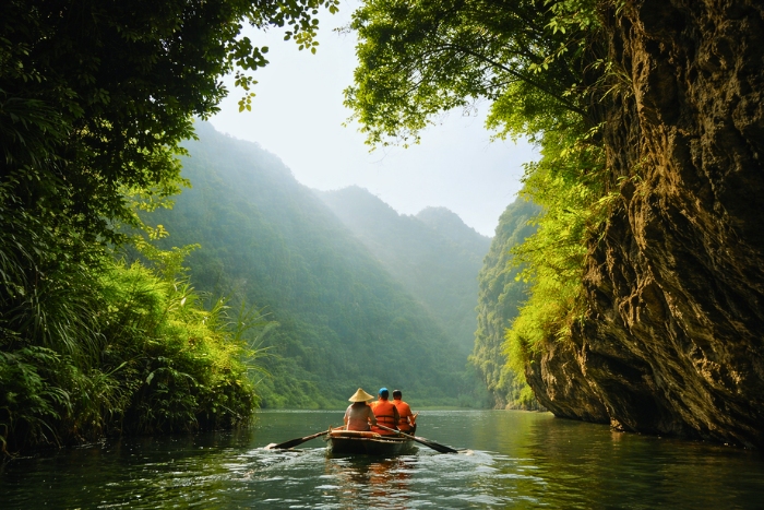 Moment de d&eacute;tente &agrave; Ninh Binh en voyage Vietnam avec enfants