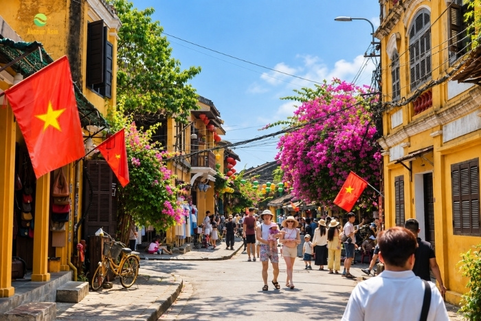 Entre maisons anciennes et lanternes dans la vieille ville de Hoi An