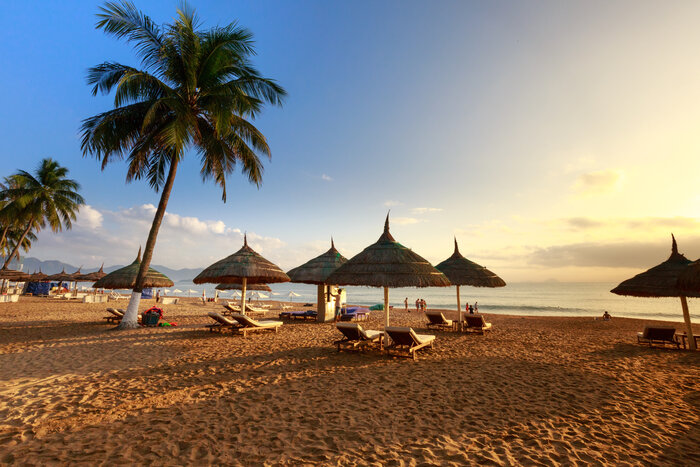 Admirez la beauté des plages de Nha Trang en avril