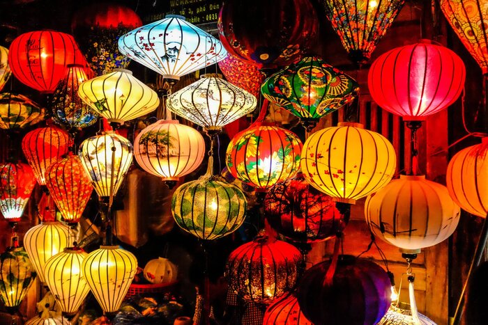 Vietnam en mai est coloré avec fête des lanternes de Hoi An