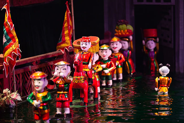 Profitez du spectacle traditionnel de marionnettes sur l'eau