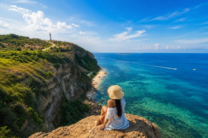 Au sommet du mont Thoi Loi, face &agrave; l&rsquo;&icirc;le de Ly Son