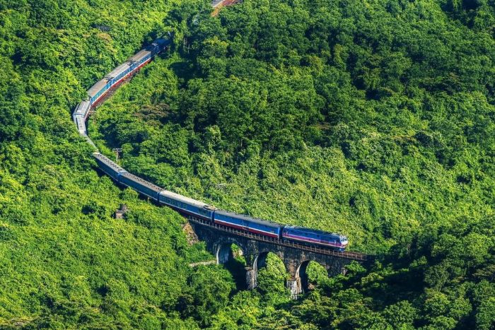 Train de Da Nang à Hue