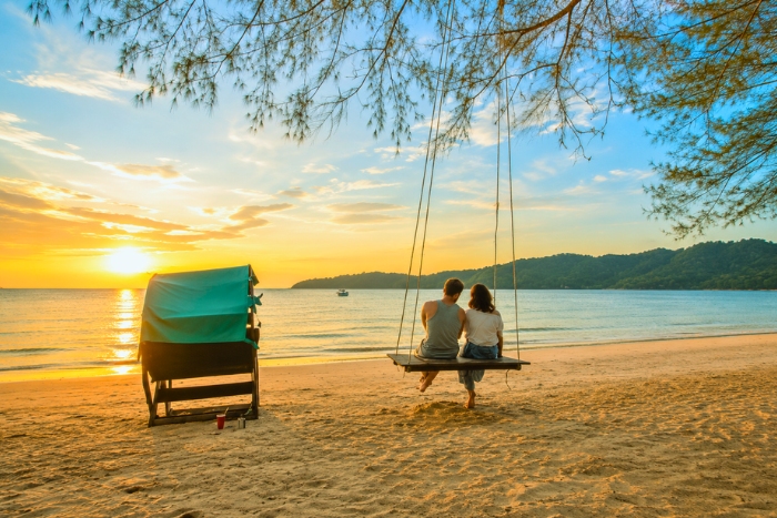 Une journ&eacute;e en couple au bord de la mer au Cambodge en &eacute;t&eacute;