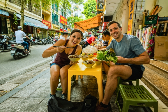 D&eacute;guster la street food vietnamienne en &eacute;t&eacute; lors d&rsquo;un voyage pas cher