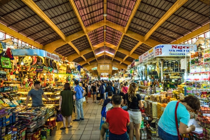 Derniers achats au marché de Ben Thanh, avant la fin du voyage