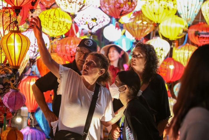 Profitez du spectacle de lumières des lanternes