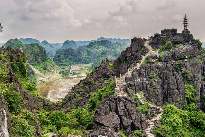 Paysages à couper le souffle de la grotte Mua