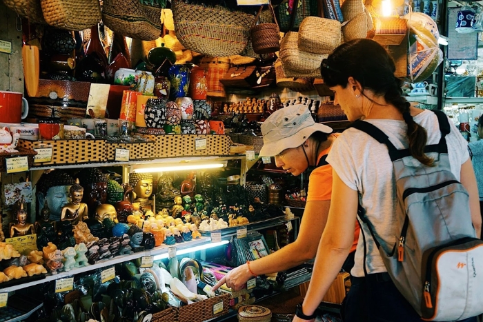 Le marché de Ben Thanh Saigon est une destination attractive qui attire les visiteurs internationaux