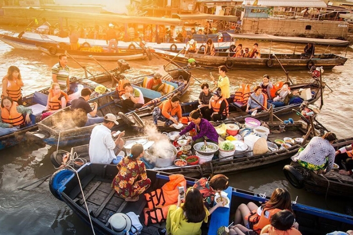 Marché flottant de Cai Rang - une caractéristique unique du delta du Mékong