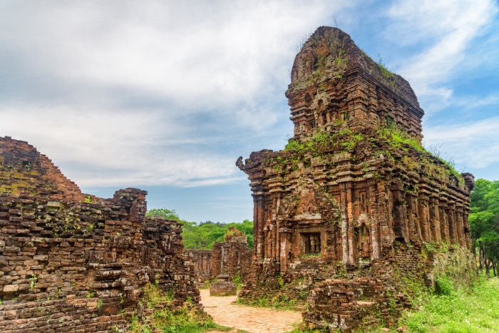 Le site archéologique de My Son, inscrit à l’Unesco, fut du IVe au XIIIe siècle la capitale religieuse & politique du royaume du Champa