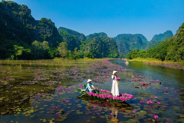 Explorer Ninh Binh
