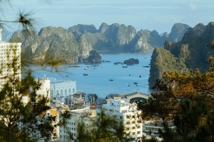 Baie d'Halong en mars