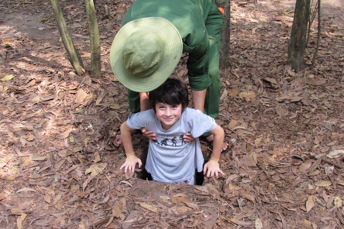 Explorer les tunnels de Cu Chi : l’une des meilleures activités à faire au Vietnam avec des enfants