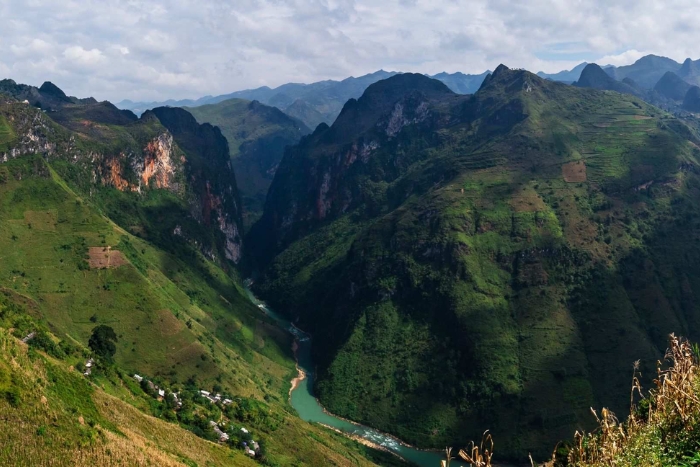 La rivi&egrave;re Nho Que vue depuis le col de Ma Pi Leng, Ha Giang