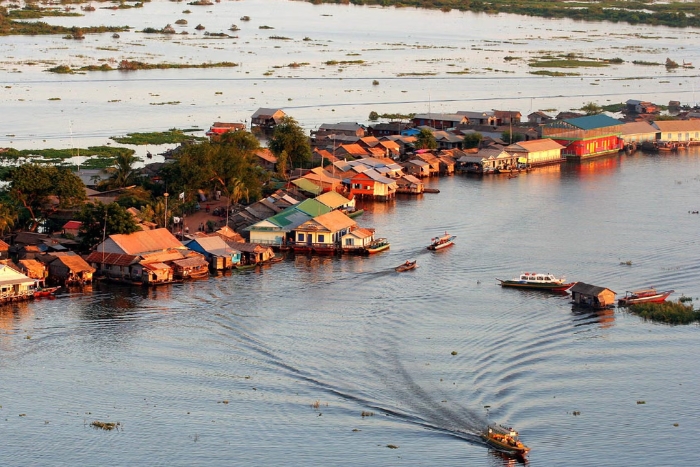 Village flottant du Tonl&eacute; Sap &agrave; Siem Reap, au Cambodge