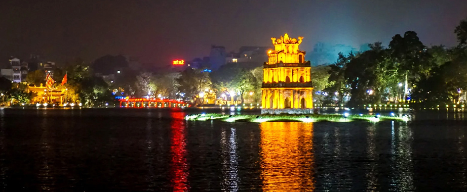 Lac de Hoan Kiem à Hanoi