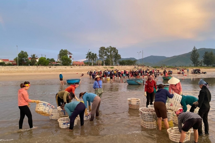 Le village de pêcheurs de Canh Duong
