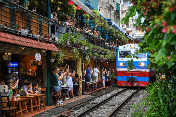 Visiter la Rue de Train Hanoï - une activité incontournable à Hanoi