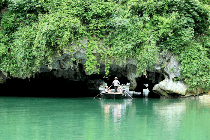 Explore grotte de Lumineuse et Sombre