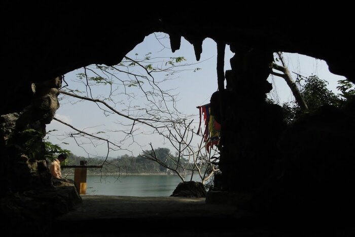 Grotte de Thuy Tien