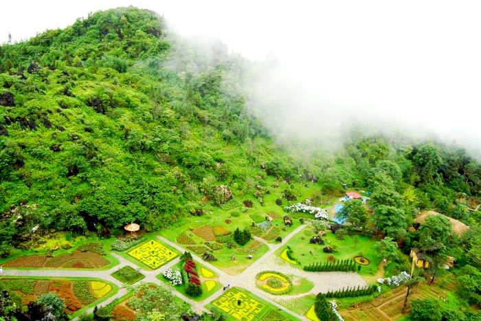 Visiter la montagne Ham Rong