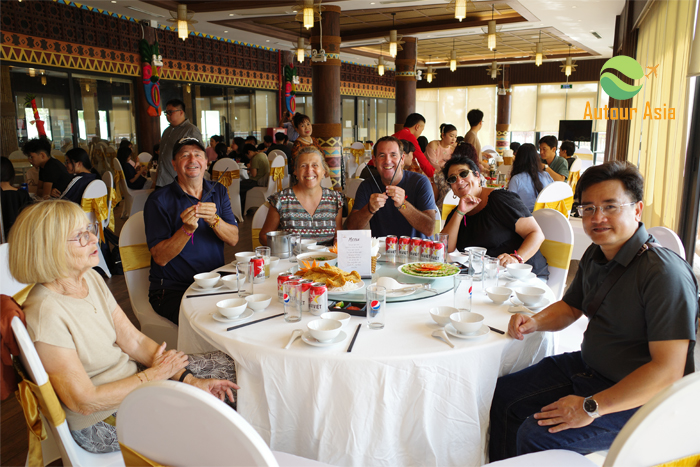 Collaboration entre Autour Asia et Amitié Corse - Vietnam pour les orphelins de Hanoi