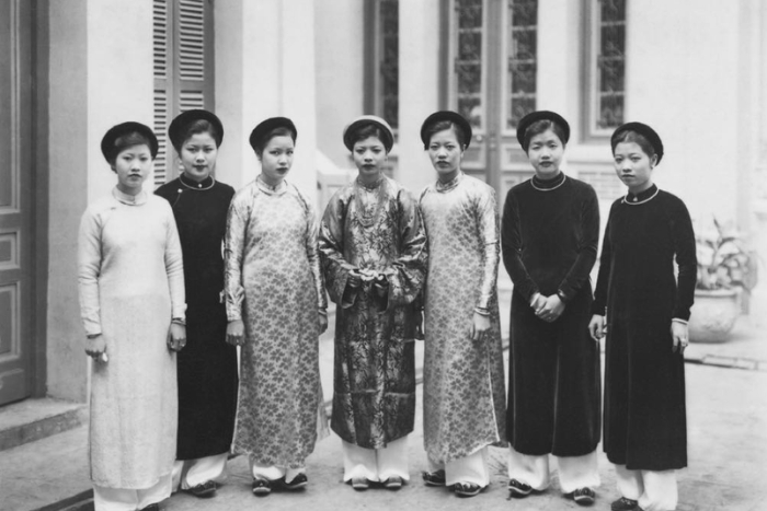 Vêtements traditionnels vietnamiens anciens