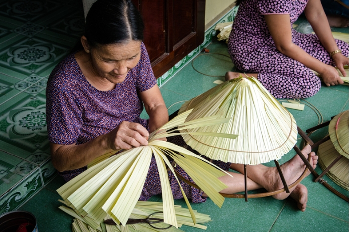 Tan Thoi, village de fabrication de chapeau conique au delta du Mékong