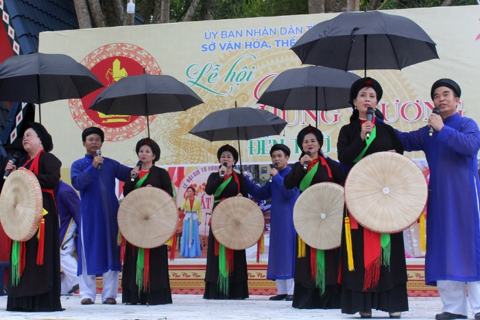 Nón quai thao dans les fêtes traditionelles 