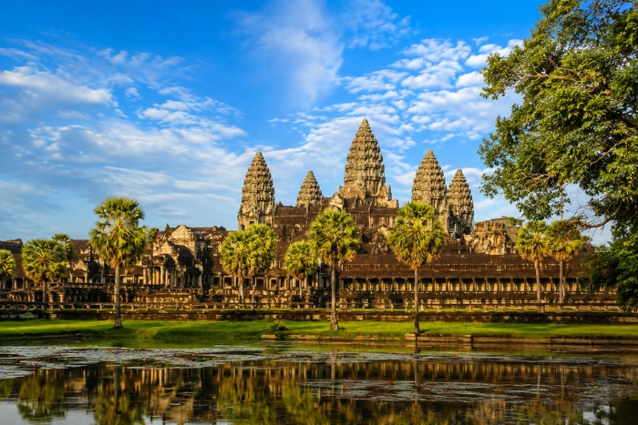 Admirer Angkor Wat sous les couleurs verdoyantes du mois d&rsquo;ao&ucirc;t