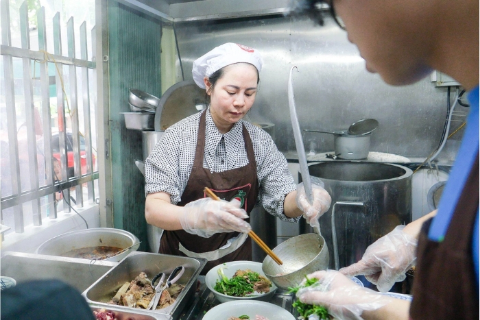 Savourez le Pho Hanoi, le pho authentique du Vietnam